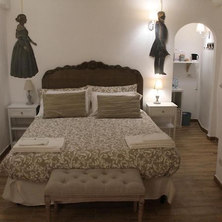 Livia'S Charming Room Trevignano Romano Exterior photo